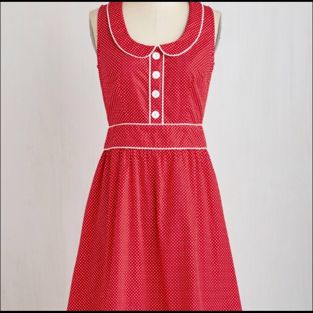 Retrolicious ModCloth 'Carnival in Love' dress.